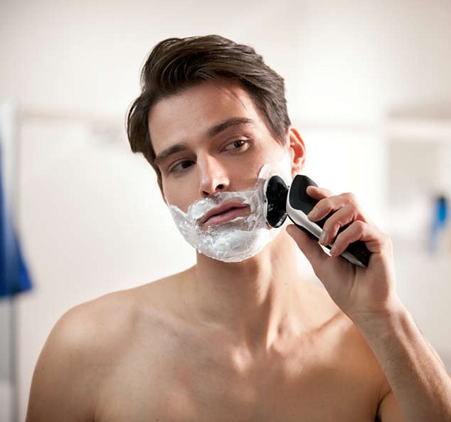 Phılıps%20SHAVER%20SERİES%209000%20ISLAK/KURU%20TIRAŞ%20İÇİN%20ELEKTRİKLİ%20TIRAŞ%20MAKİNESİ%20S9091/41